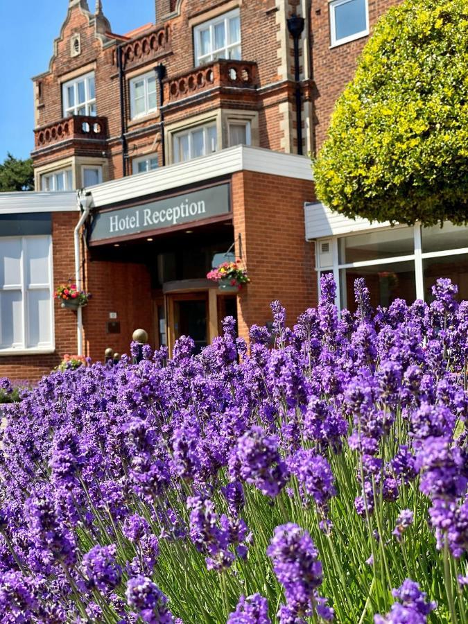 The Orwell Hotel Felixstowe Exteriör bild