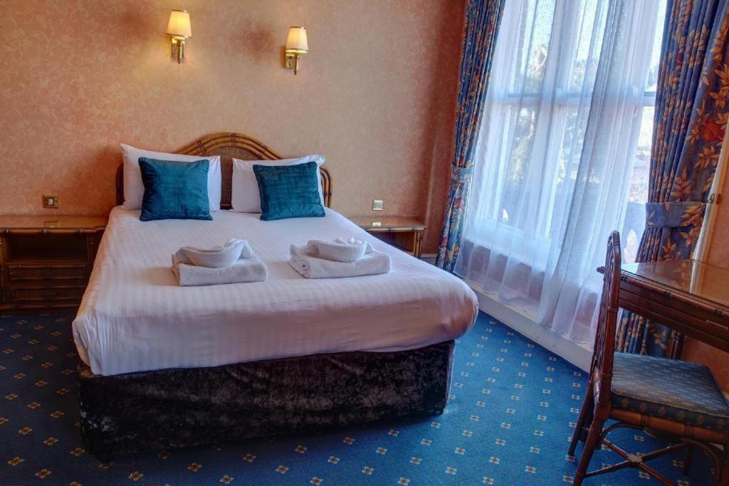 The Orwell Hotel Felixstowe Exteriör bild