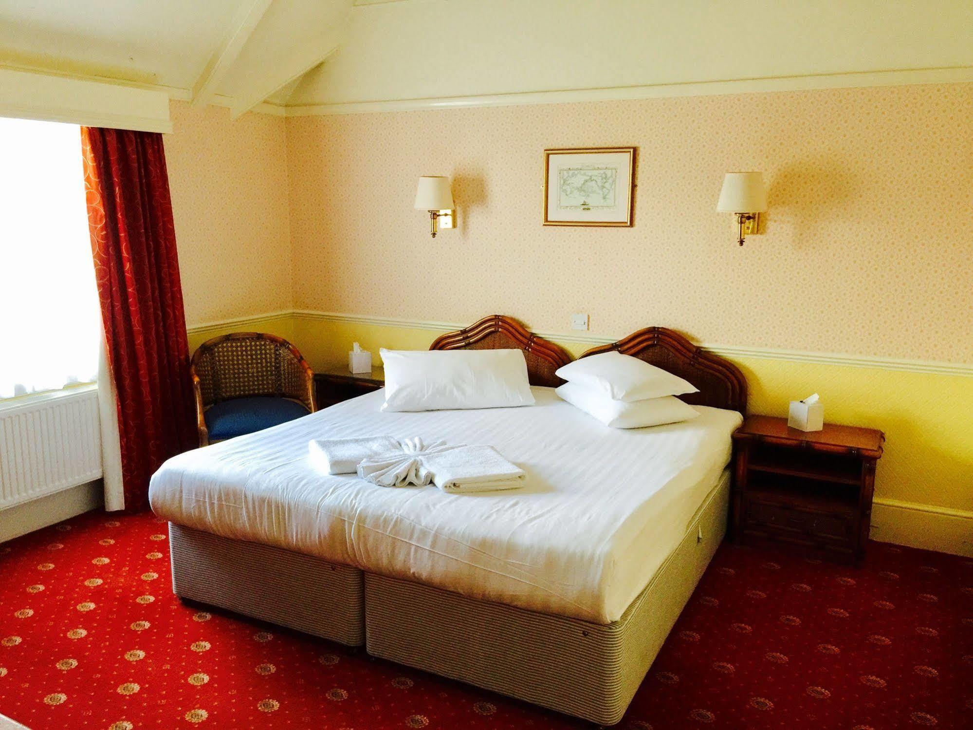 The Orwell Hotel Felixstowe Exteriör bild
