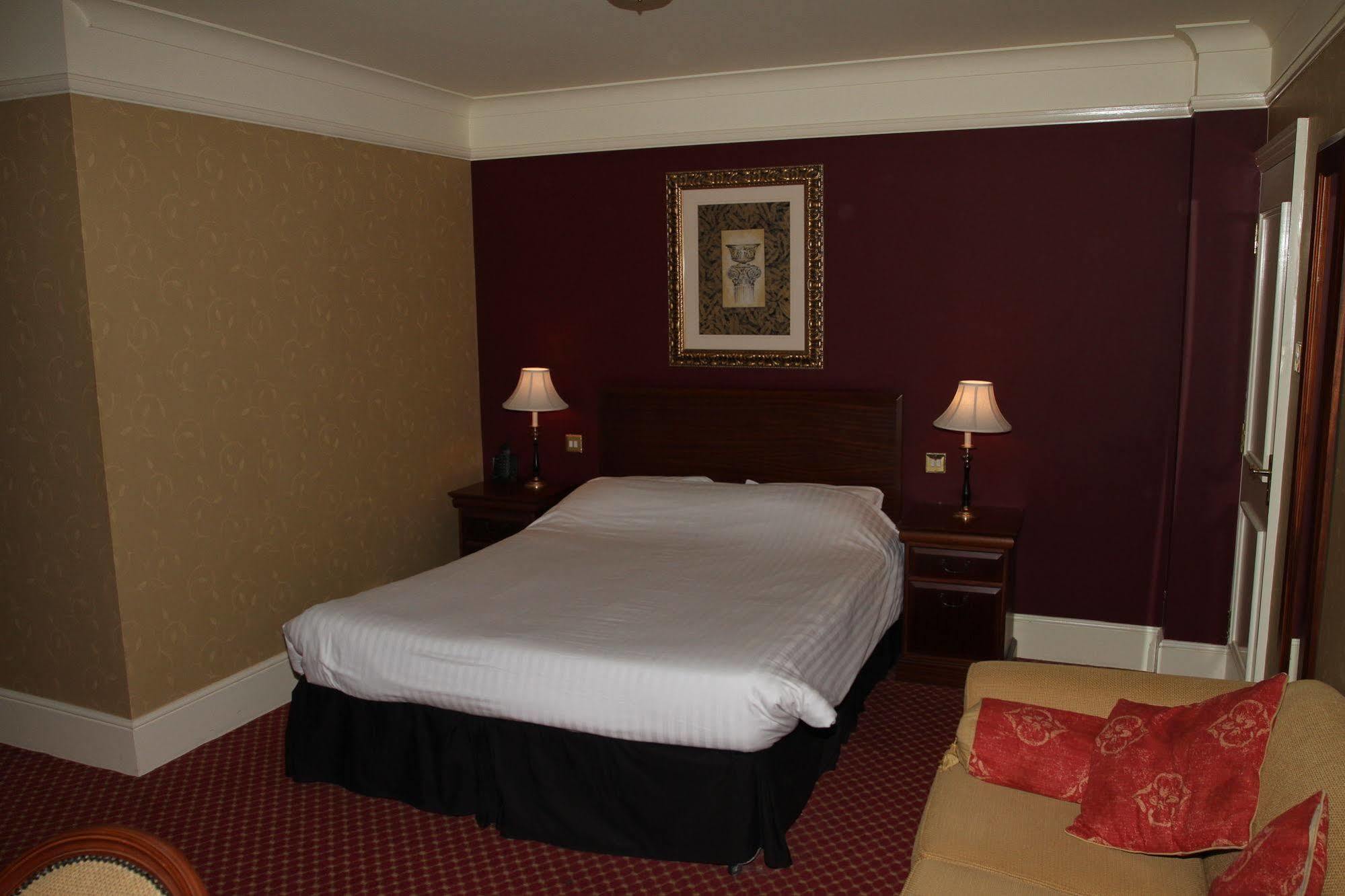 The Orwell Hotel Felixstowe Exteriör bild