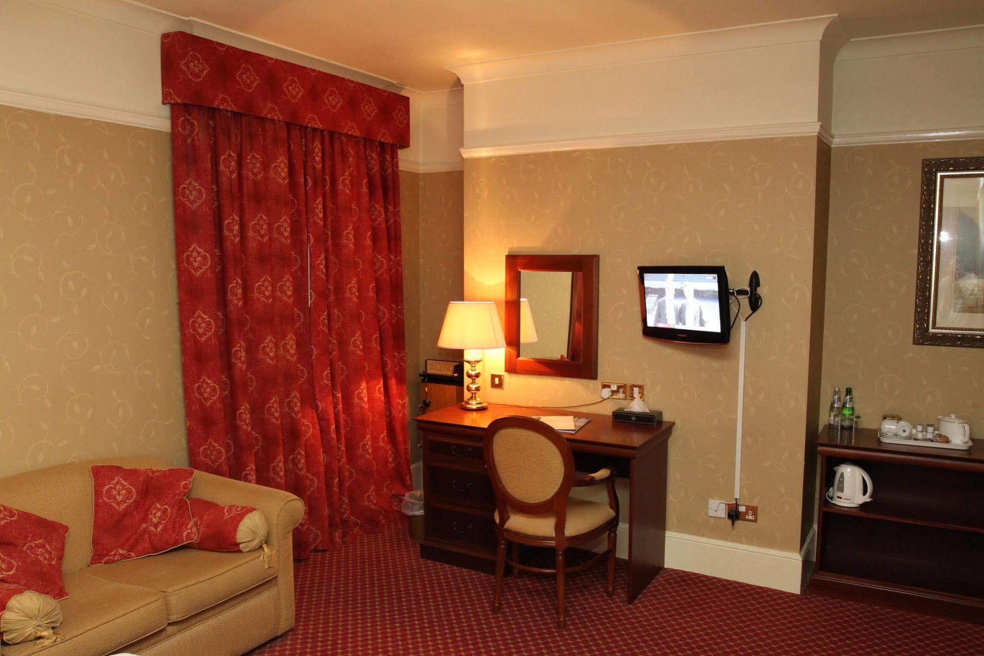 The Orwell Hotel Felixstowe Exteriör bild